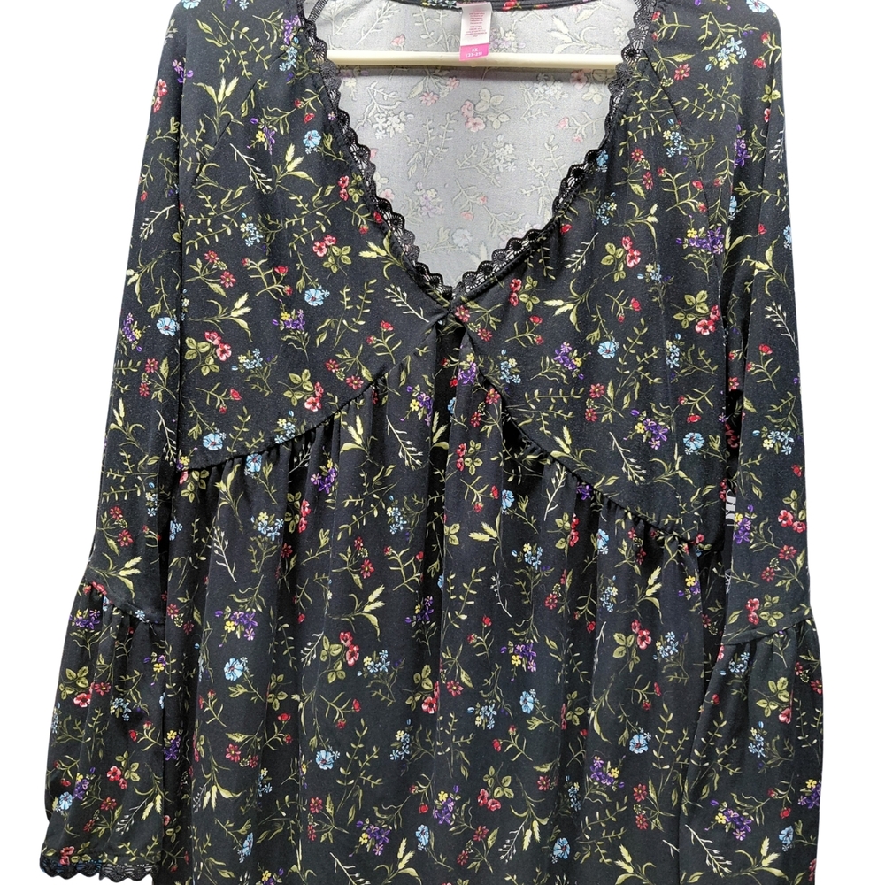 NOBO Floral Black Top With Empire Style And Flared Sleeves Size 3x
